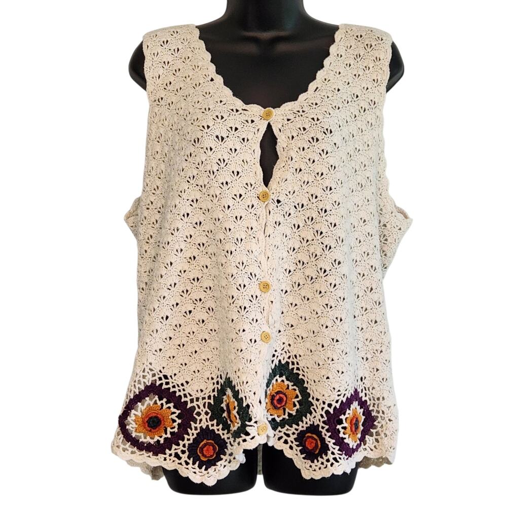 VINTAGE handmade crochet vest off-white with flowers button front
